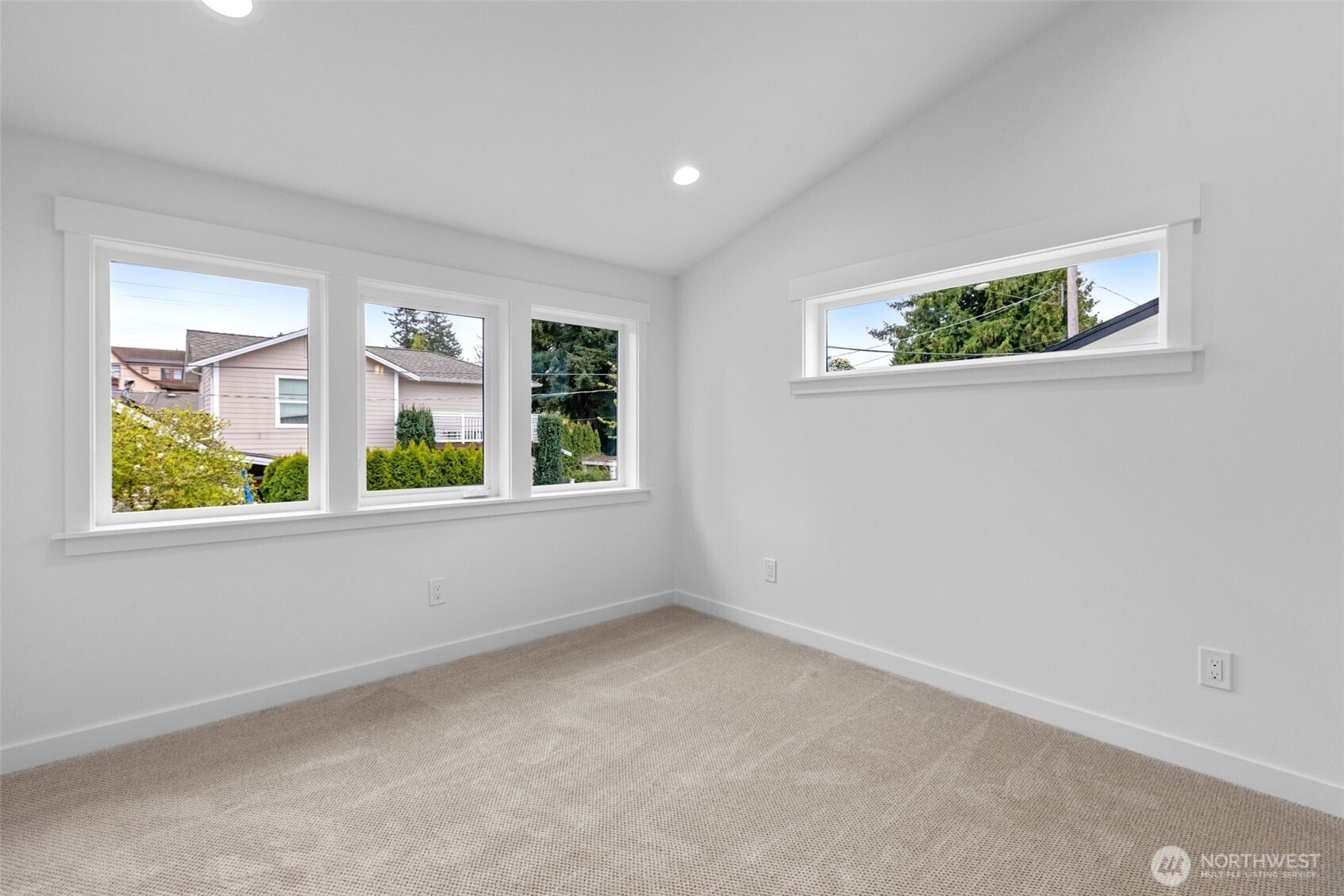 117 Northwest 112th Street Seattle, WA 98177 - Photo 14 of 35