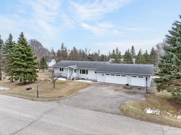 $372,500 | 1331 Melody Lane, Alexandria, MN 56308