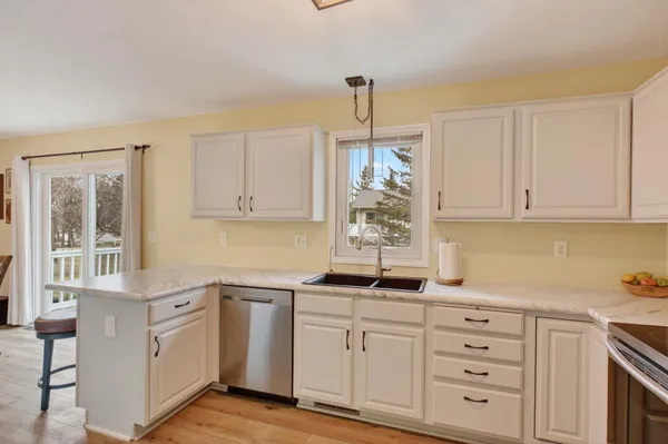 $372,500 | 1331 Melody Lane, Alexandria, MN 56308