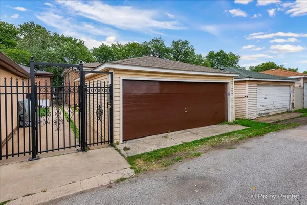 $249,900 | 10316 South Green Bay Avenue, Chicago, IL 60617