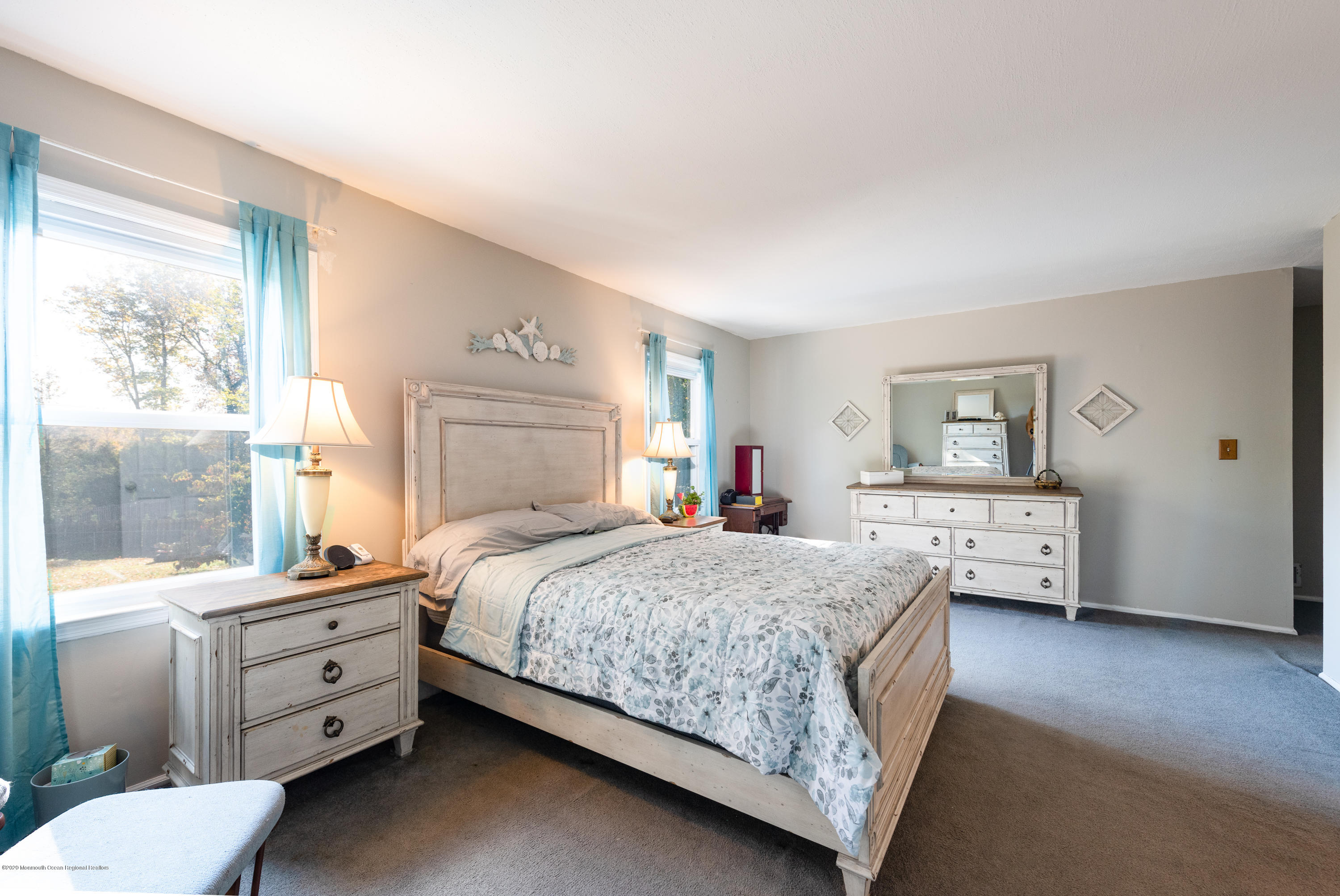 640 Tennent Road Manalapan, NJ 07726 - Photo 18 of 33 Nice and Bright f