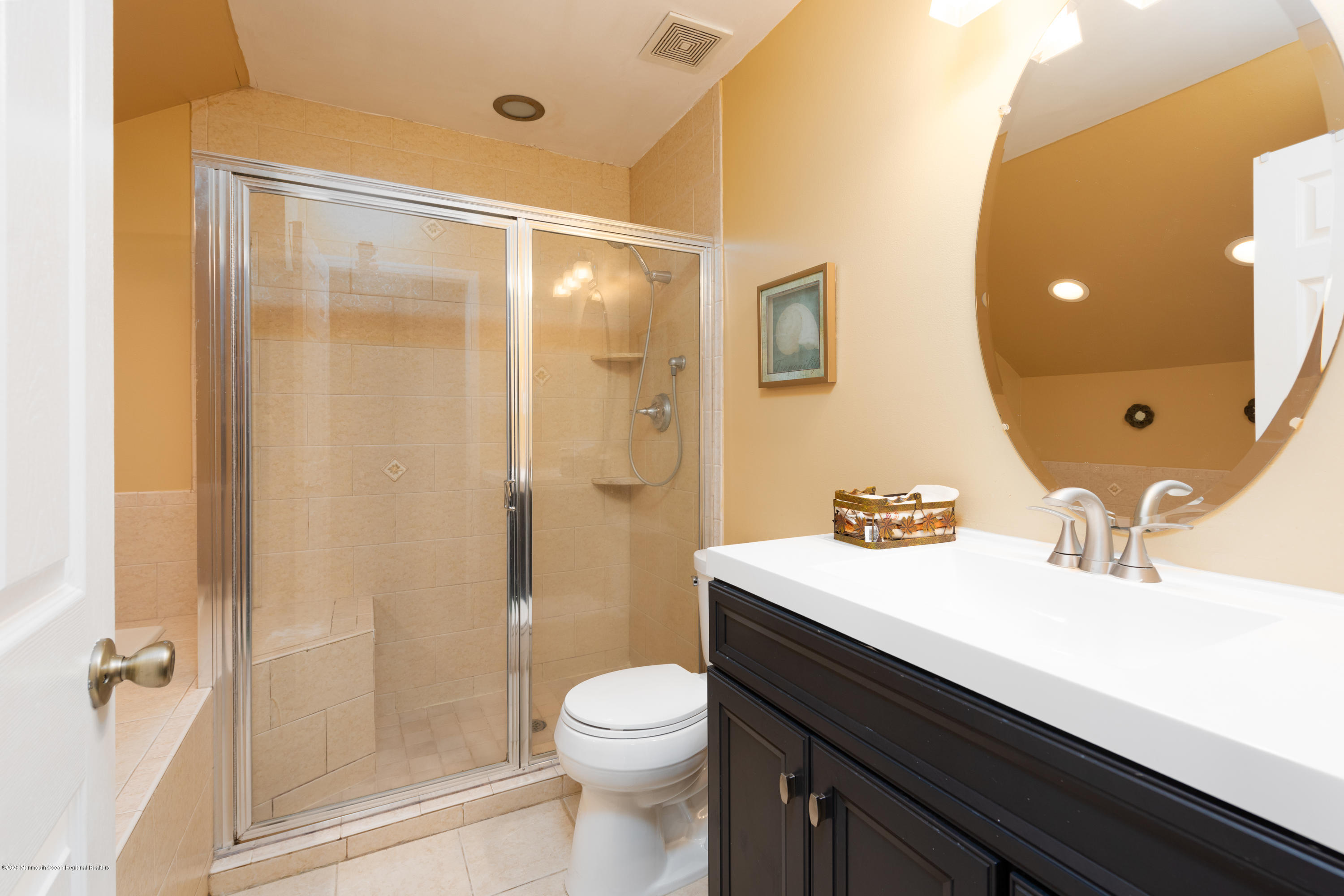 640 Tennent Road Manalapan, NJ 07726 - Photo 23 of 33 Main Bath