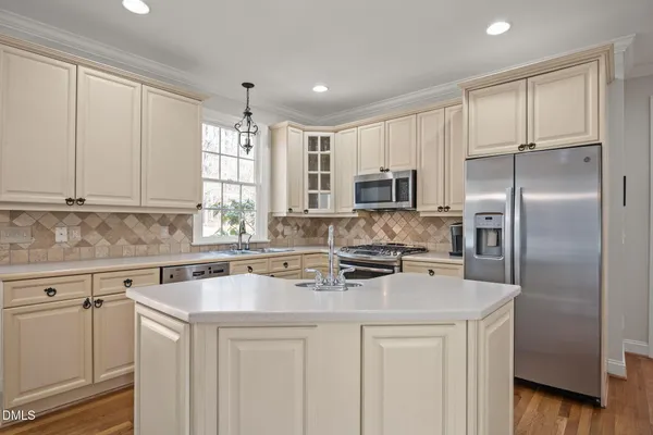 $850,000 | 1000 Long Barrow Court, Raleigh, NC 27614