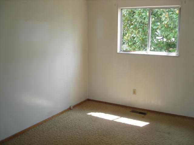 3451 Petzinger Road Columbus, OH 43232 - Photo 6 of 11 Gallery Image 6