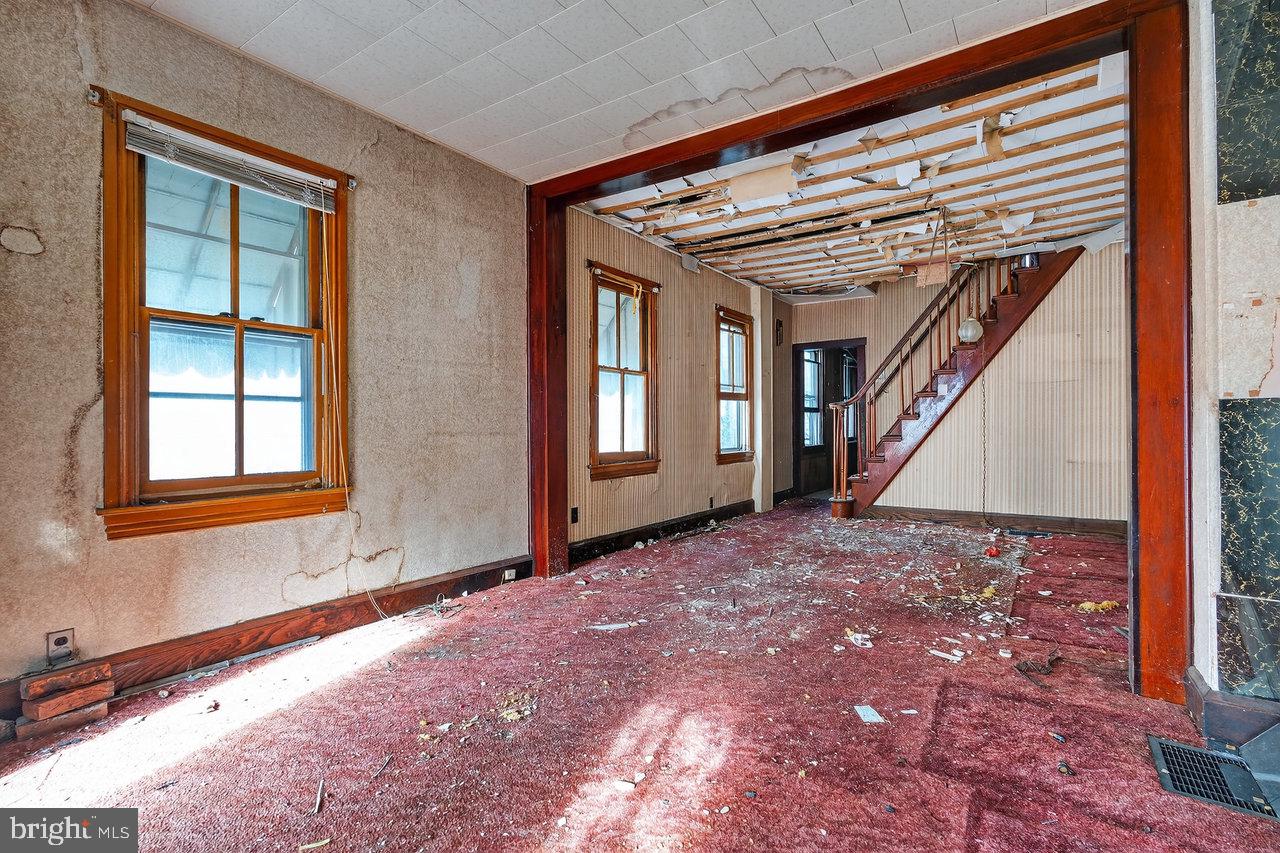 12 Church Street Salem, NJ 08079 - Photo 4 of 15 a view of an front door