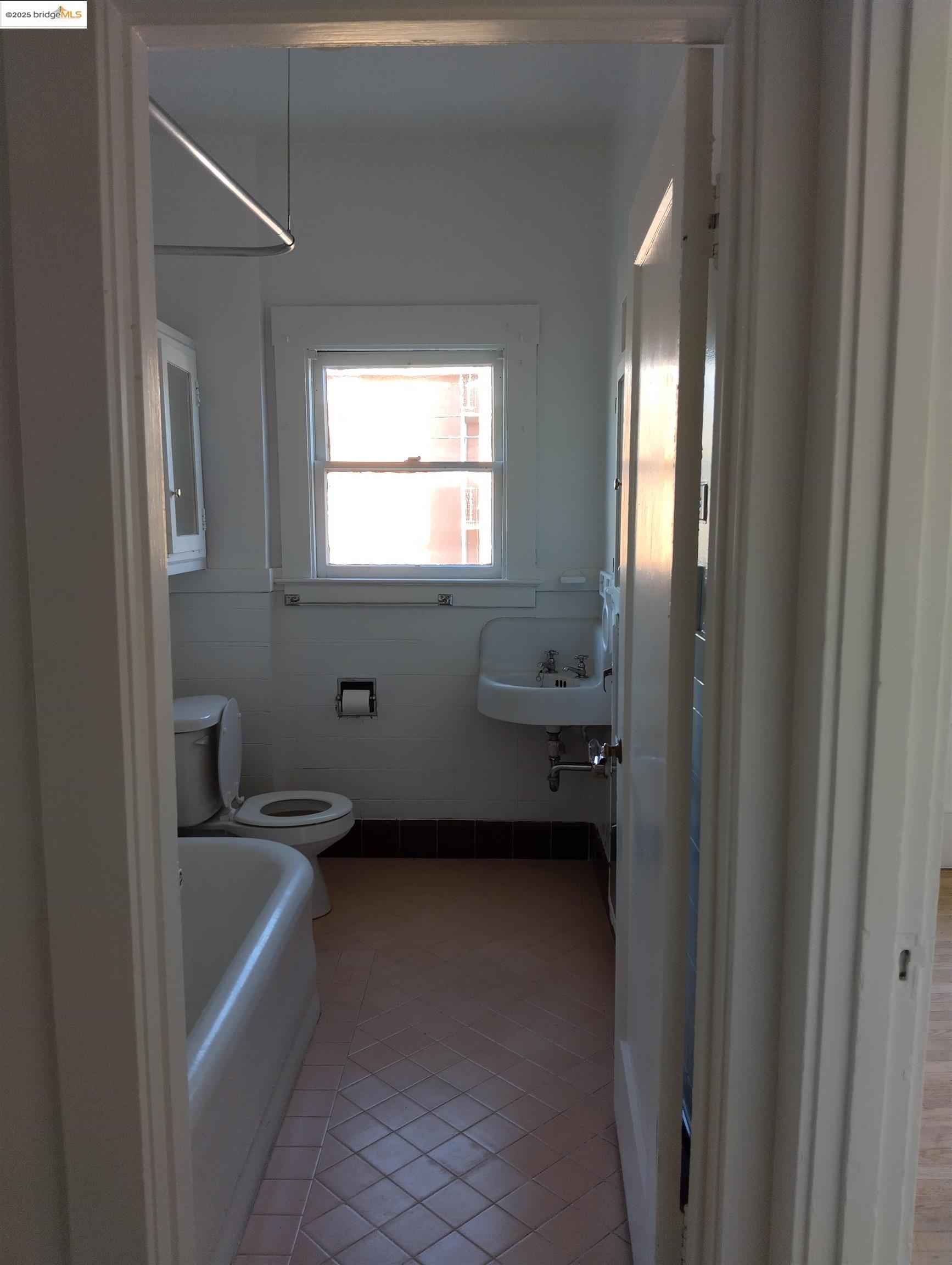 847 East 18th Street Oakland, CA 94606 - Photo 33 of 60