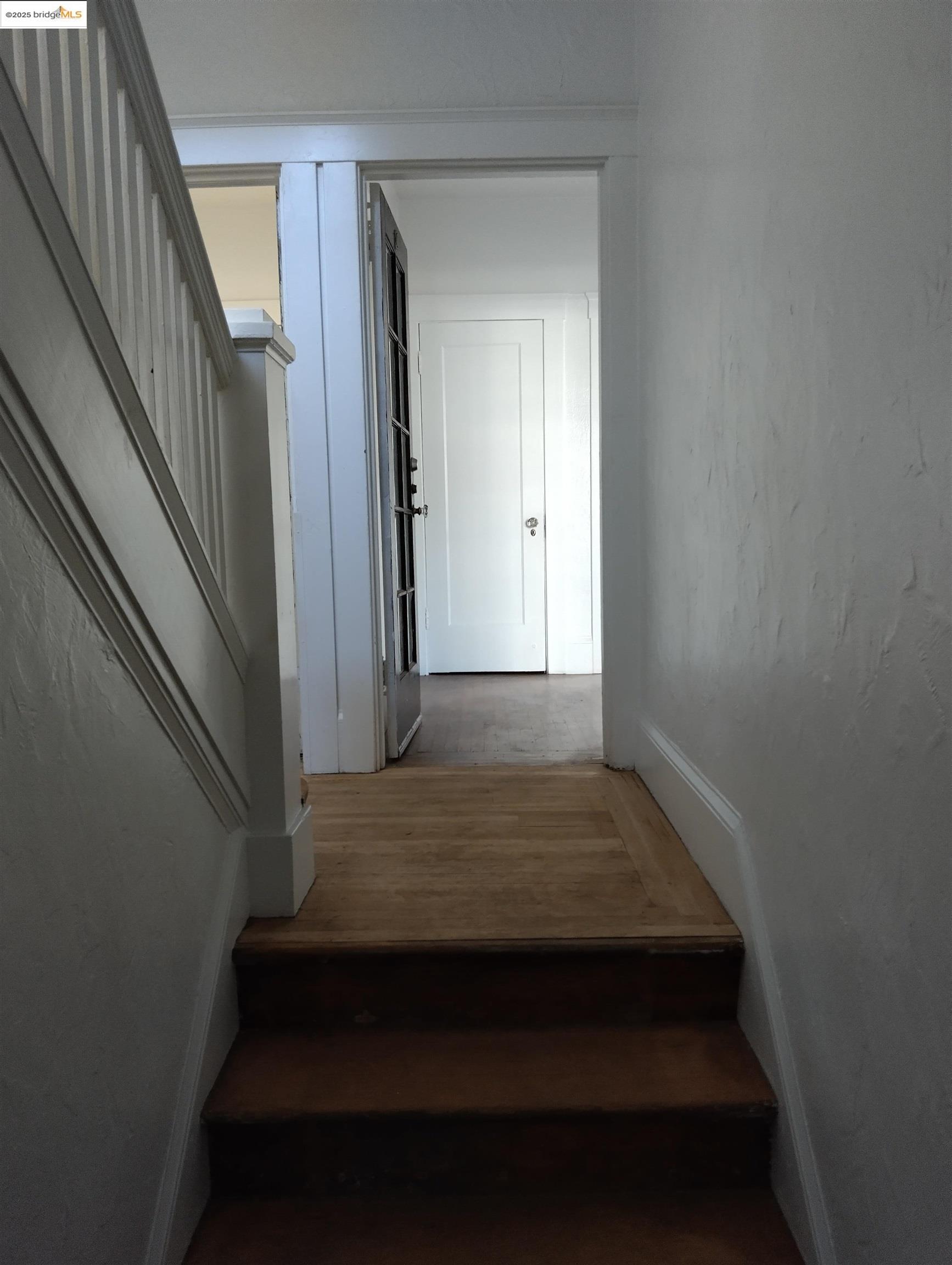 847 East 18th Street Oakland, CA 94606 - Photo 41 of 60 a view of entryway