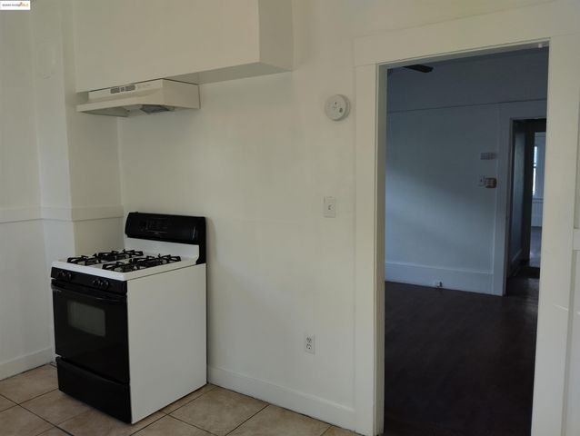 $1,100,000 | 847 East 18th Street, Oakland, CA 94606