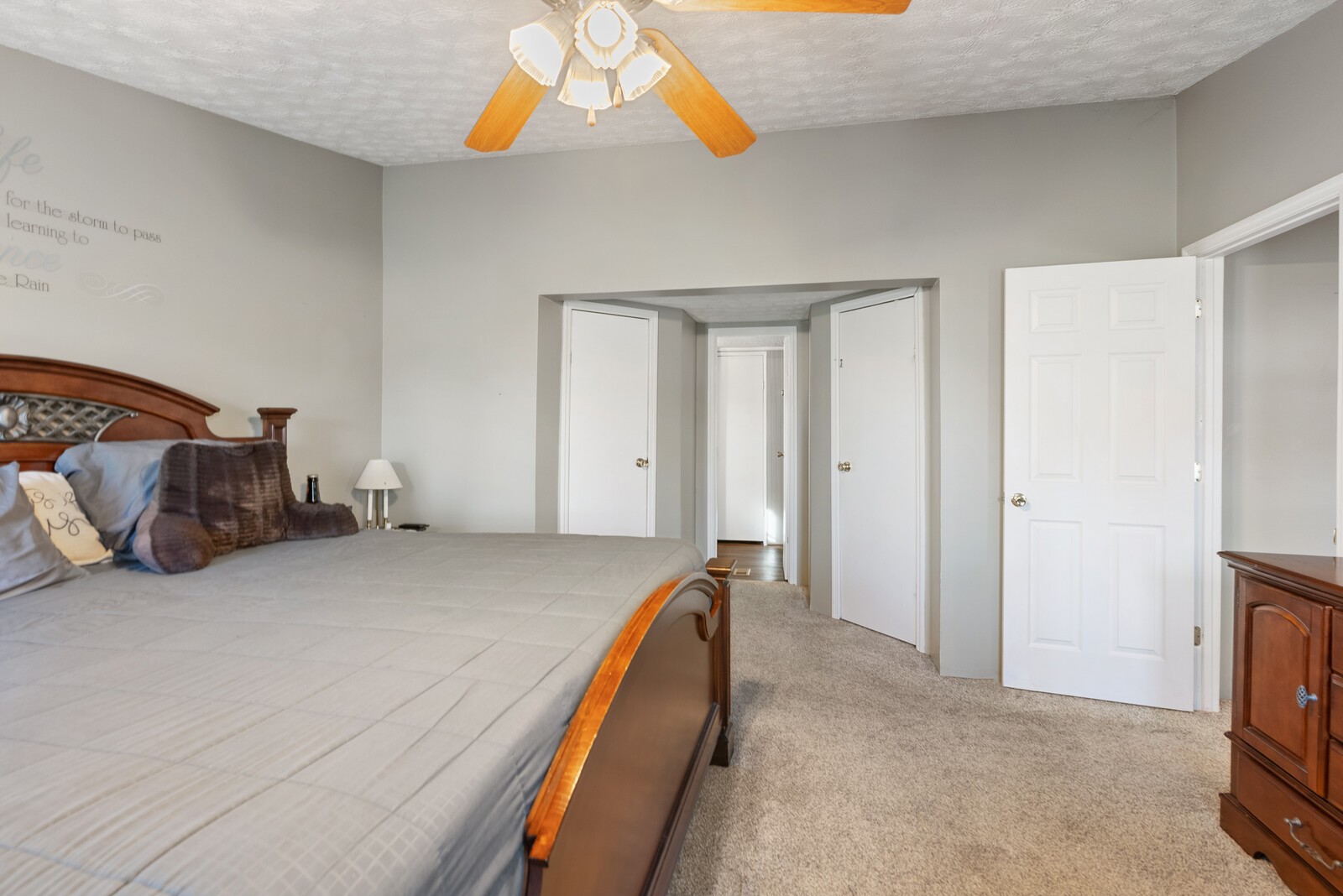 6480 Highway 161 Springfield, TN 37172 - Photo 15 of 20 a bed room with a bed and a painting on the wall
