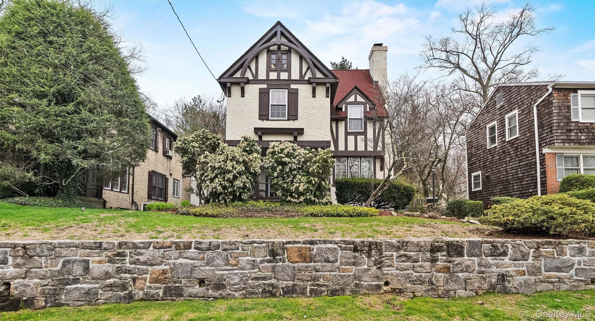 112 Ralph Avenue White Plains, NY 10606 - Photo 3 of 30