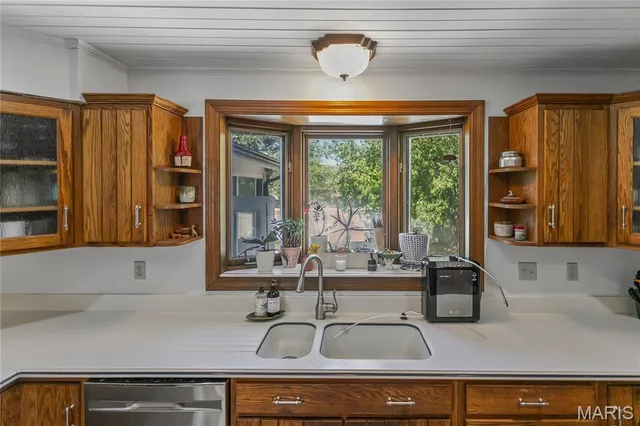 $499,900 | 5868 Hightower Drive, St. Louis, MO 63128