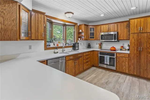 $499,900 | 5868 Hightower Drive, St. Louis, MO 63128