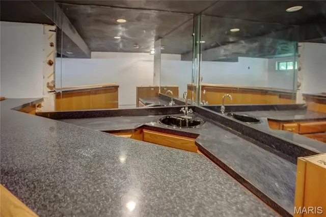 $499,900 | 5868 Hightower Drive, St. Louis, MO 63128