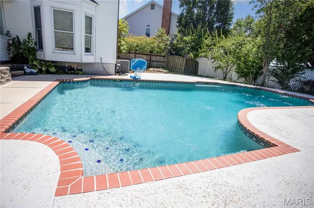 $499,900 | 5868 Hightower Drive, St. Louis, MO 63128