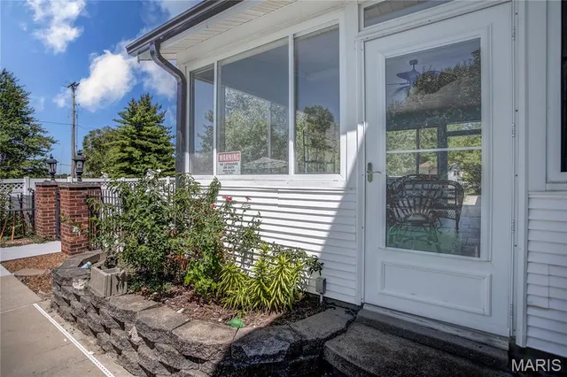 $499,900 | 5868 Hightower Drive, St. Louis, MO 63128