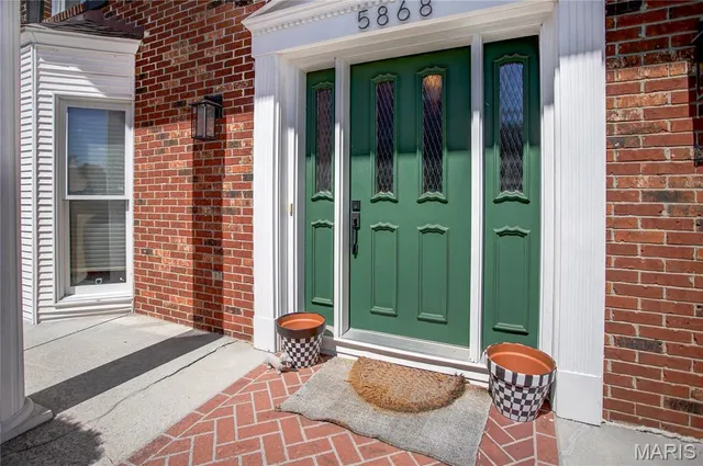 $499,900 | 5868 Hightower Drive, St. Louis, MO 63128