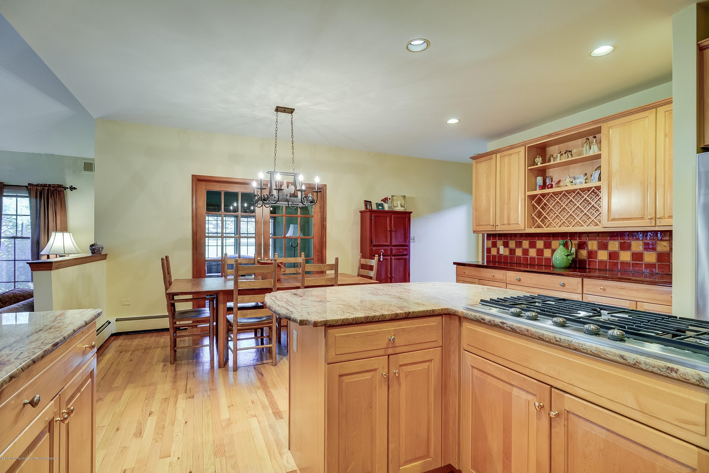 24 Yellow Brook Road Holmdel, NJ 07733 - Photo 12 of 29 Kitchen