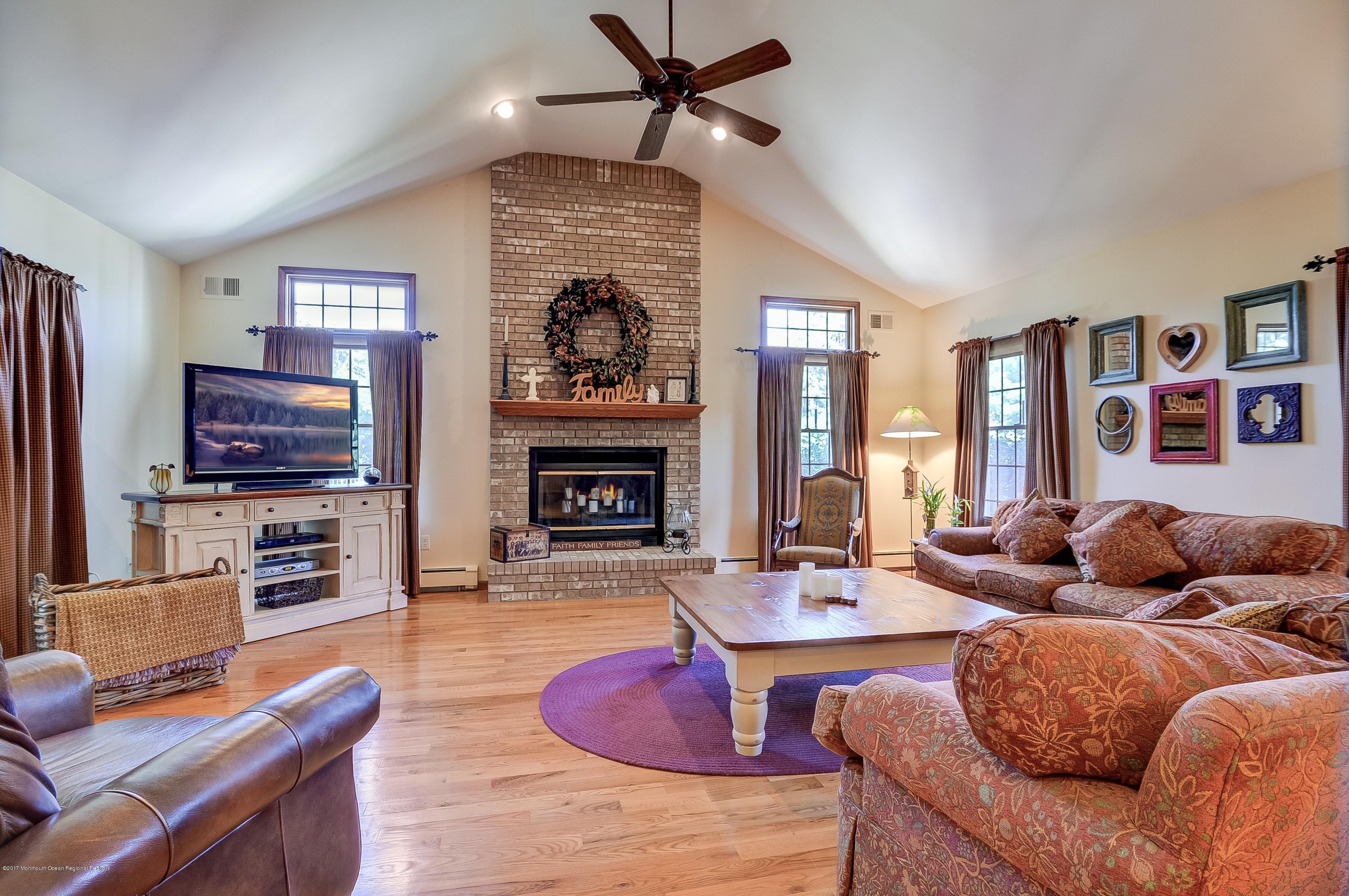 24 Yellow Brook Road Holmdel, NJ 07733 - Photo 14 of 29 Family Room