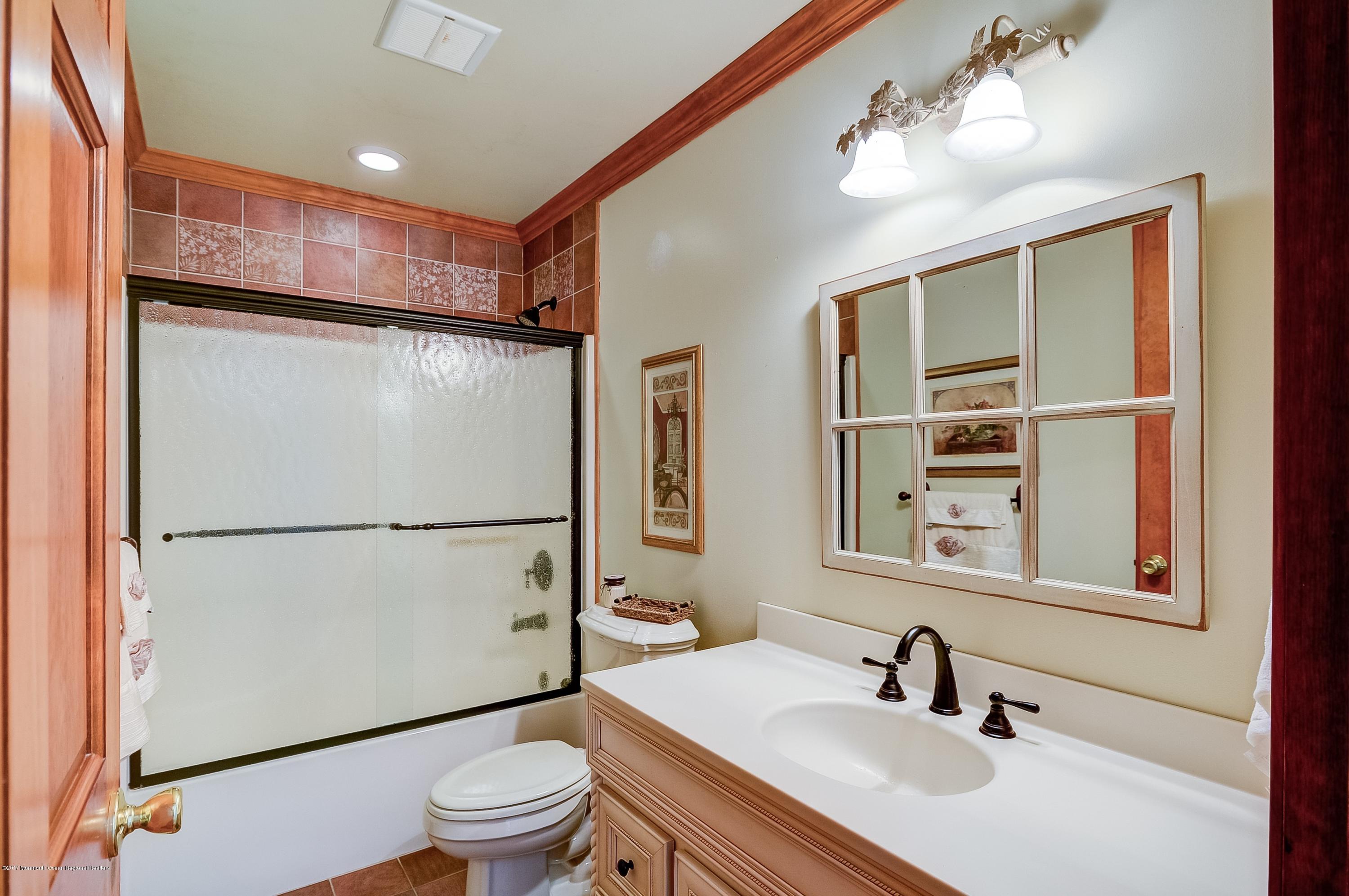24 Yellow Brook Road Holmdel, NJ 07733 - Photo 25 of 29 Main Bath