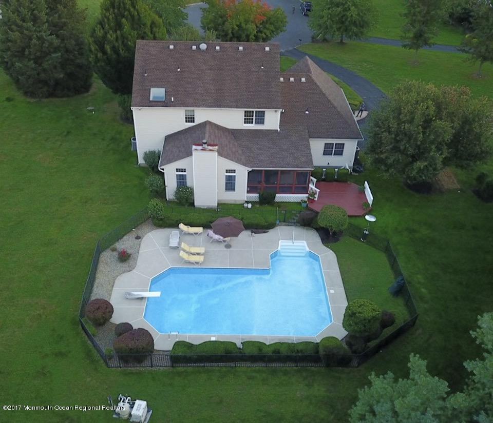 24 Yellow Brook Rd
