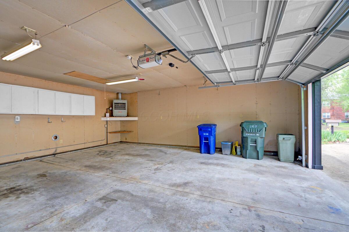 668 Enfield Road Columbus, OH 43209 - Photo 39 of 46 2-car Garage
