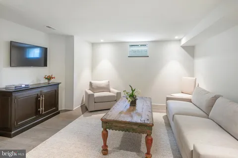 $5,850,000 | 5205 Woodlawn Avenue, Chevy Chase, MD 20815