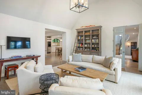 $5,850,000 | 5205 Woodlawn Avenue, Chevy Chase, MD 20815