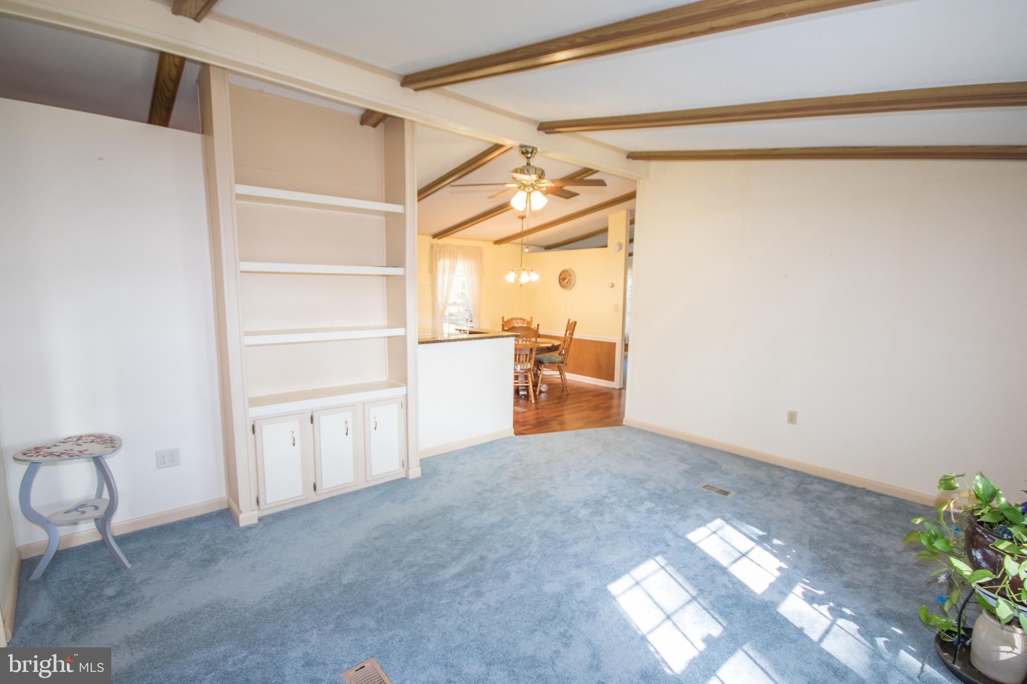 5508 Morris Road Pittsville, MD 21850 - Photo 8 of 41 Living room