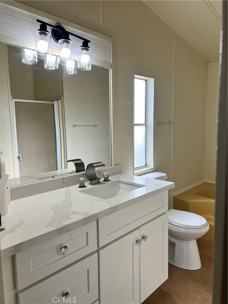 37132 Coyote Lake Road Newberry Springs, CA 92365 - Photo 38 of 45 Completely New Bathrooms (Dec 2025)