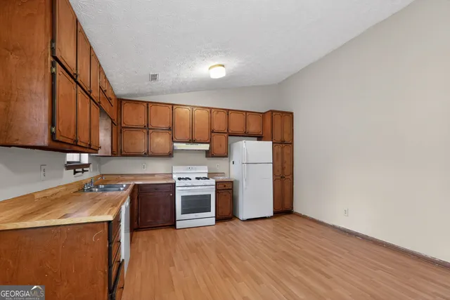 $189,900 | 9224 Sunset Drive, Jonesboro, GA 30238