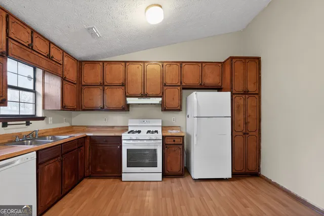 $189,900 | 9224 Sunset Drive, Jonesboro, GA 30238