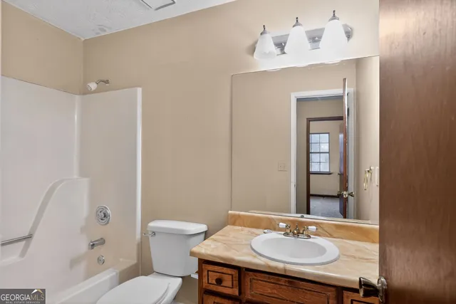 $189,900 | 9224 Sunset Drive, Jonesboro, GA 30238