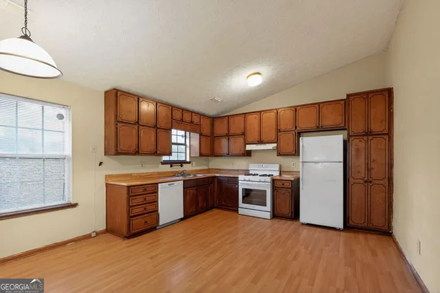 $189,900 | 9224 Sunset Drive, Jonesboro, GA 30238