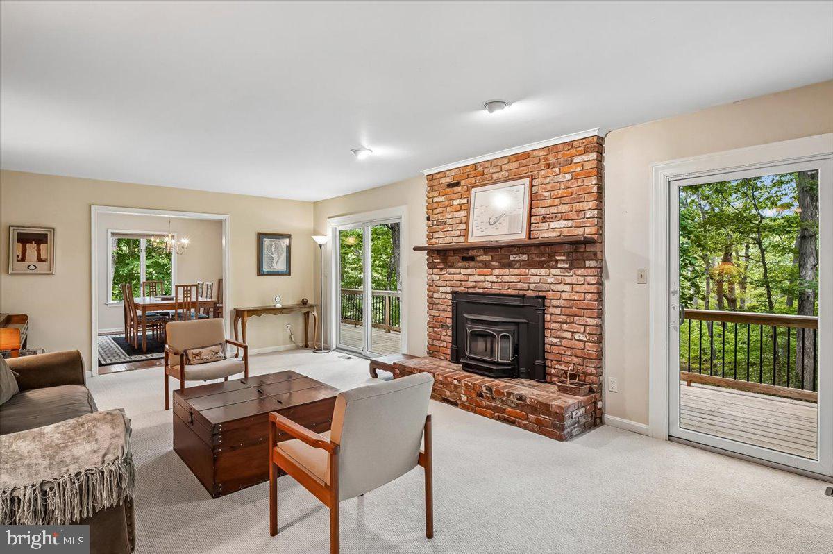120 Kingswood Road Annapolis, MD 21401 - Photo 10 of 56 Living Room