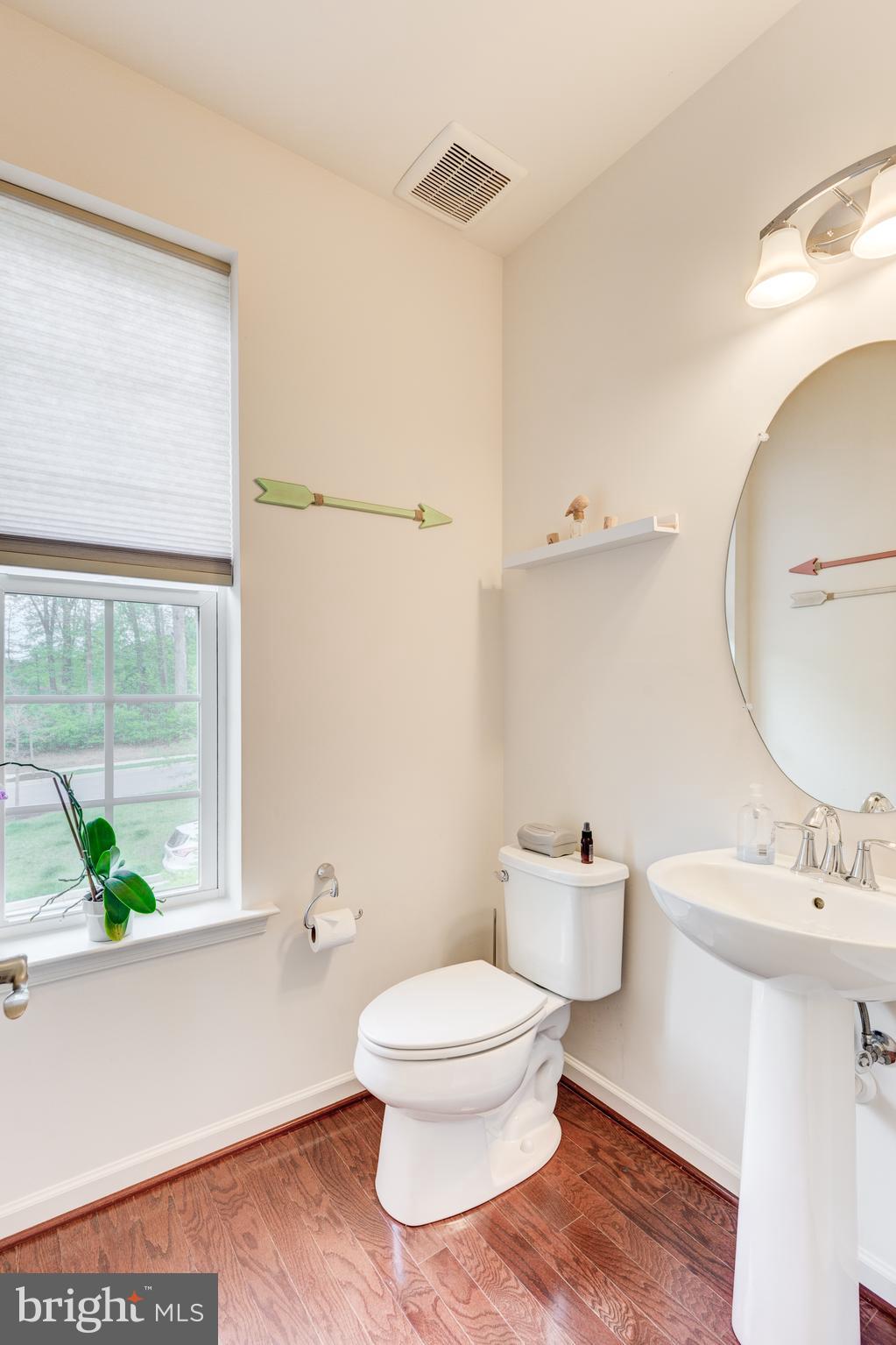 404 Kettle Bottom Road Reisterstown, MD 21136 - Photo 10 of 44 Powder Room