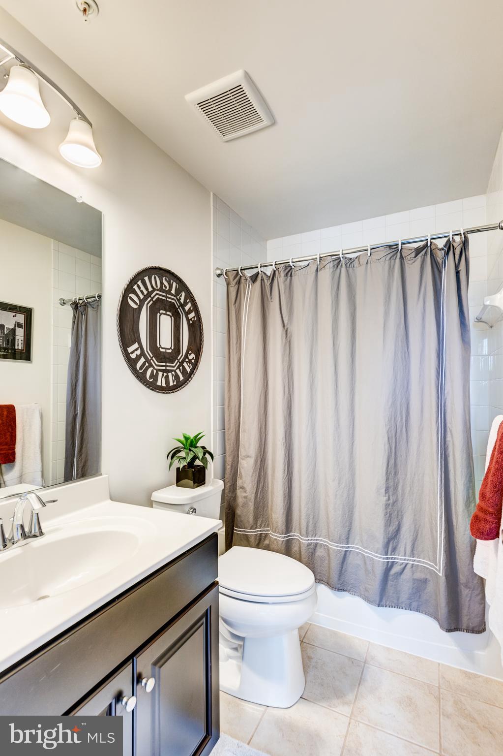 404 Kettle Bottom Road Reisterstown, MD 21136 - Photo 34 of 44 Full bathroom off Den