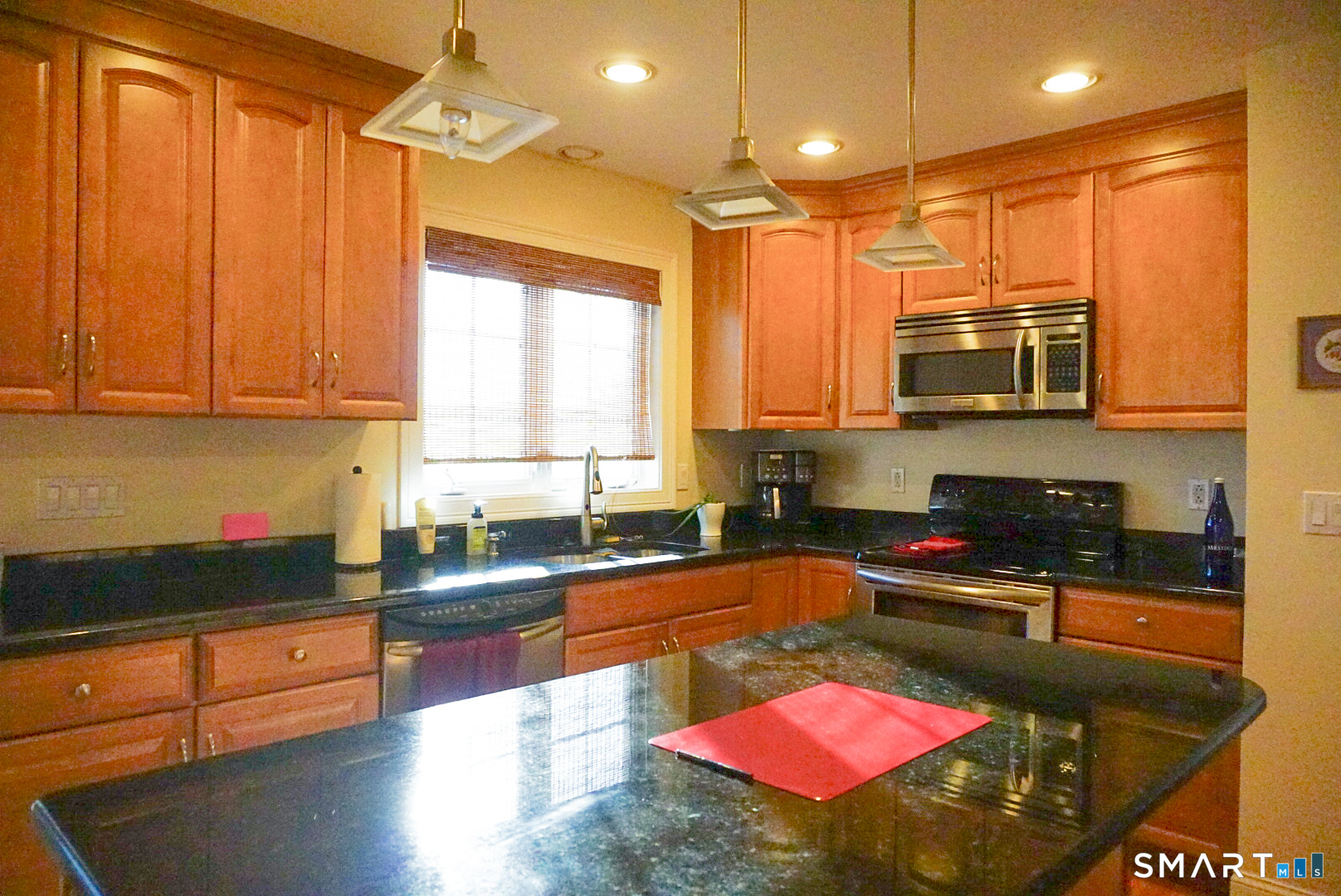 33 Knoll Ridge Court Middletown, CT 06457 - Photo 12 of 40