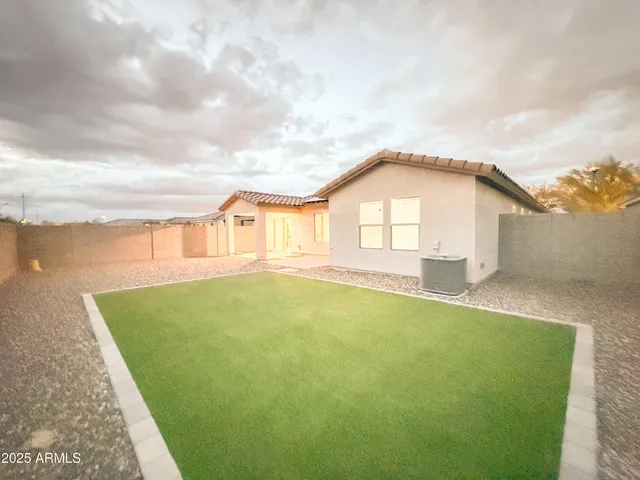 $2,550 | 3349 West Donner Drive, Phoenix, AZ 85041