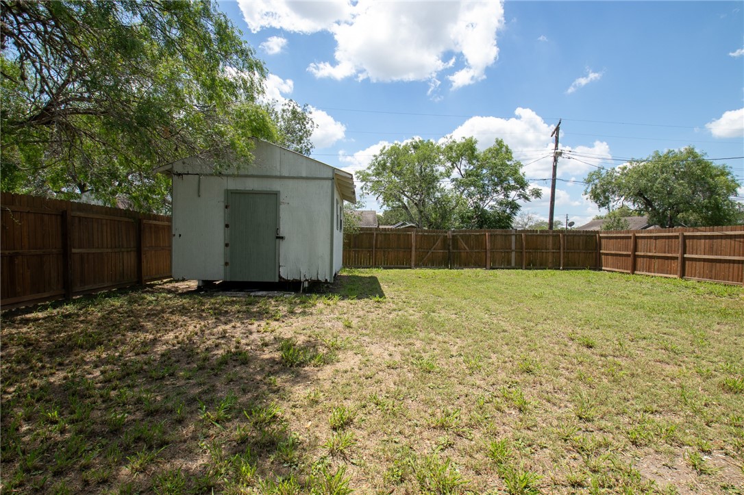 920 East Lewis Street Sinton, TX 78387 - Photo 24 of 24