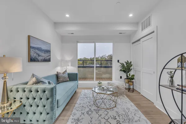 $2,500 | 1103 Fern Street Northwest, Unit 301, Washington, DC 20012