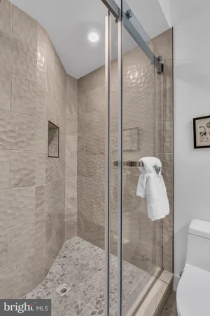 $2,500 | 1103 Fern Street Northwest, Unit 301, Washington, DC 20012
