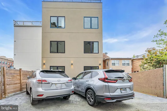 $2,500 | 1103 Fern Street Northwest, Unit 301, Washington, DC 20012