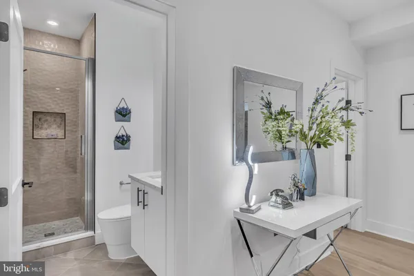 $2,500 | 1103 Fern Street Northwest, Unit 301, Washington, DC 20012