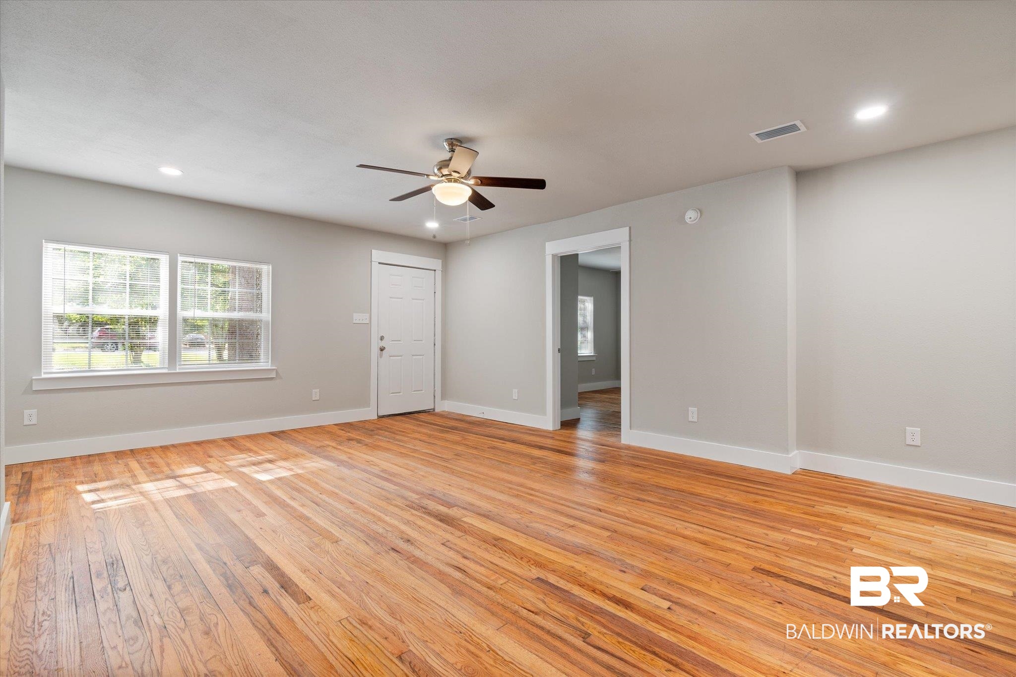 1746 Cody Road North Mobile, AL 36618 - Photo 3 of 33