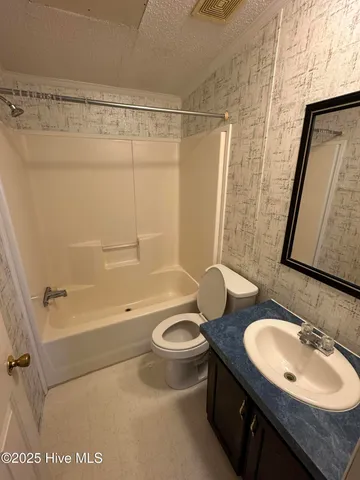 $195,000 | 1232 Mears Road, Clarkton, NC 28433