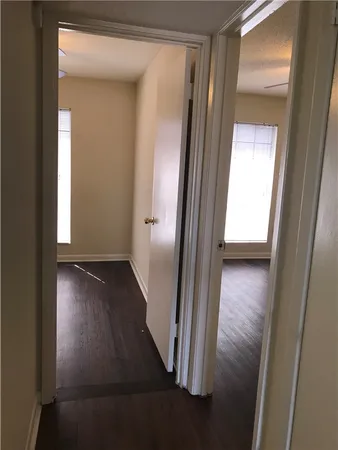 $950 | 4709 Harmon Avenue, Unit 420, Austin, TX 78751
