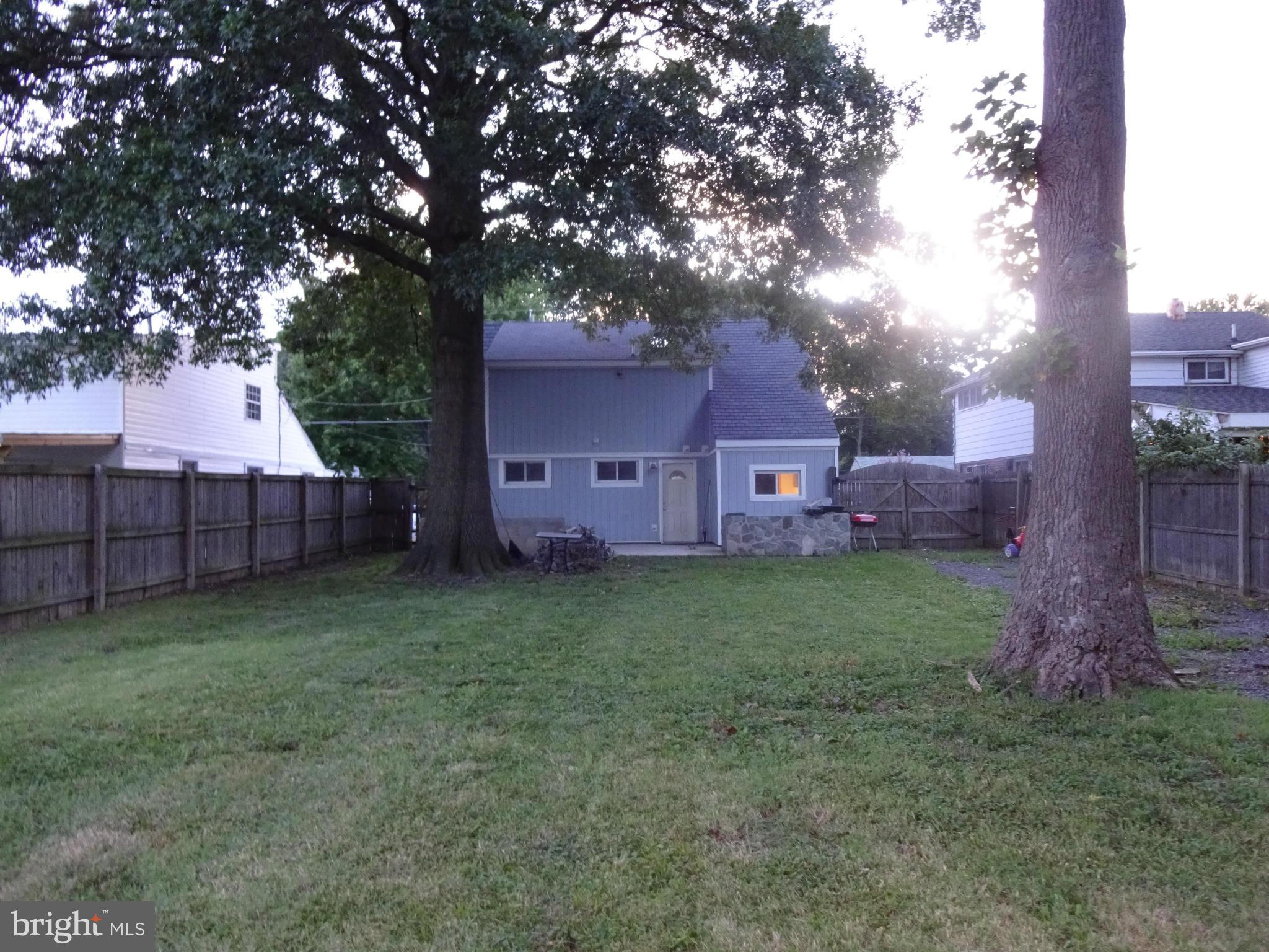 1631 Williams Avenue Baltimore, MD 21221 - Photo 24 of 28 Nice yard