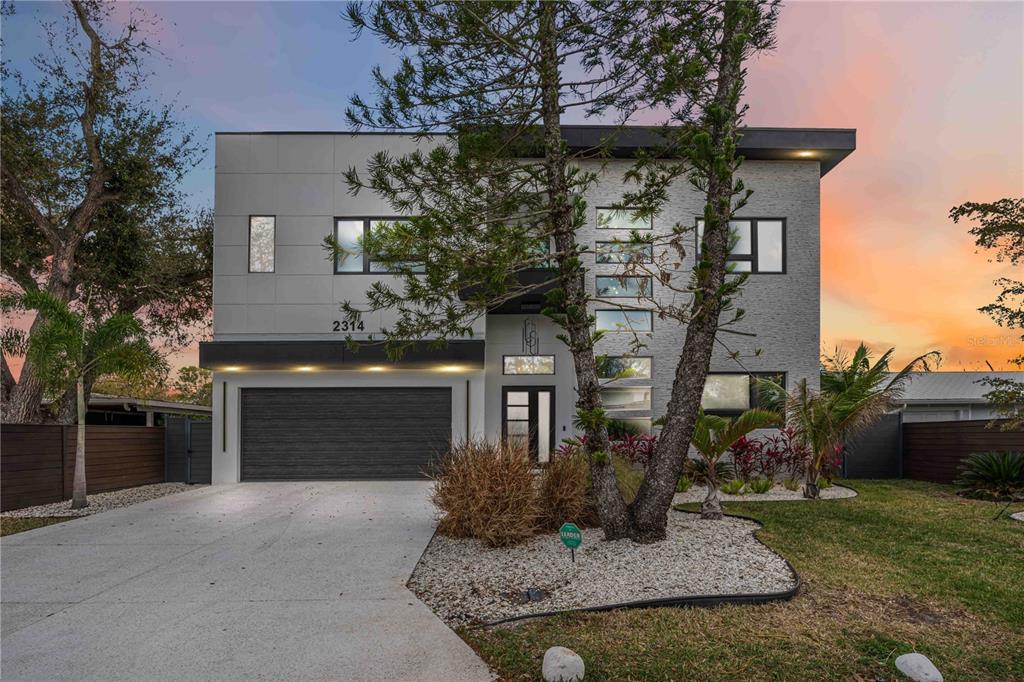 2314 Prospect Street Sarasota, FL 34239 - Photo 1 of 33