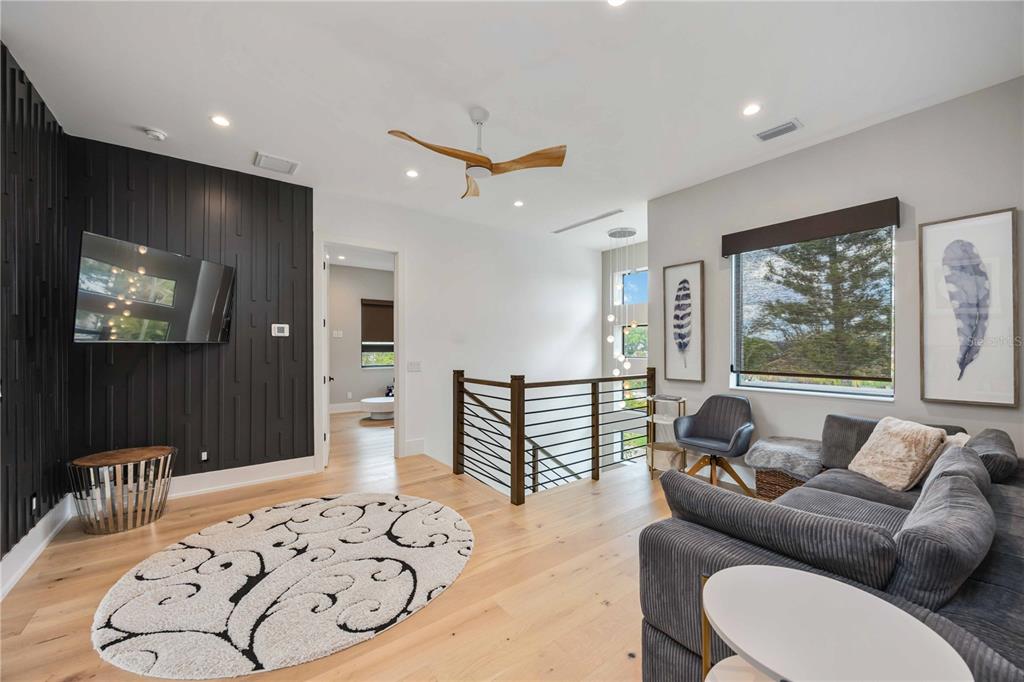 2314 Prospect Street Sarasota, FL 34239 - Photo 11 of 33