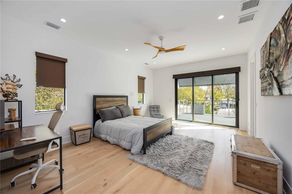 2314 Prospect Street Sarasota, FL 34239 - Photo 16 of 33